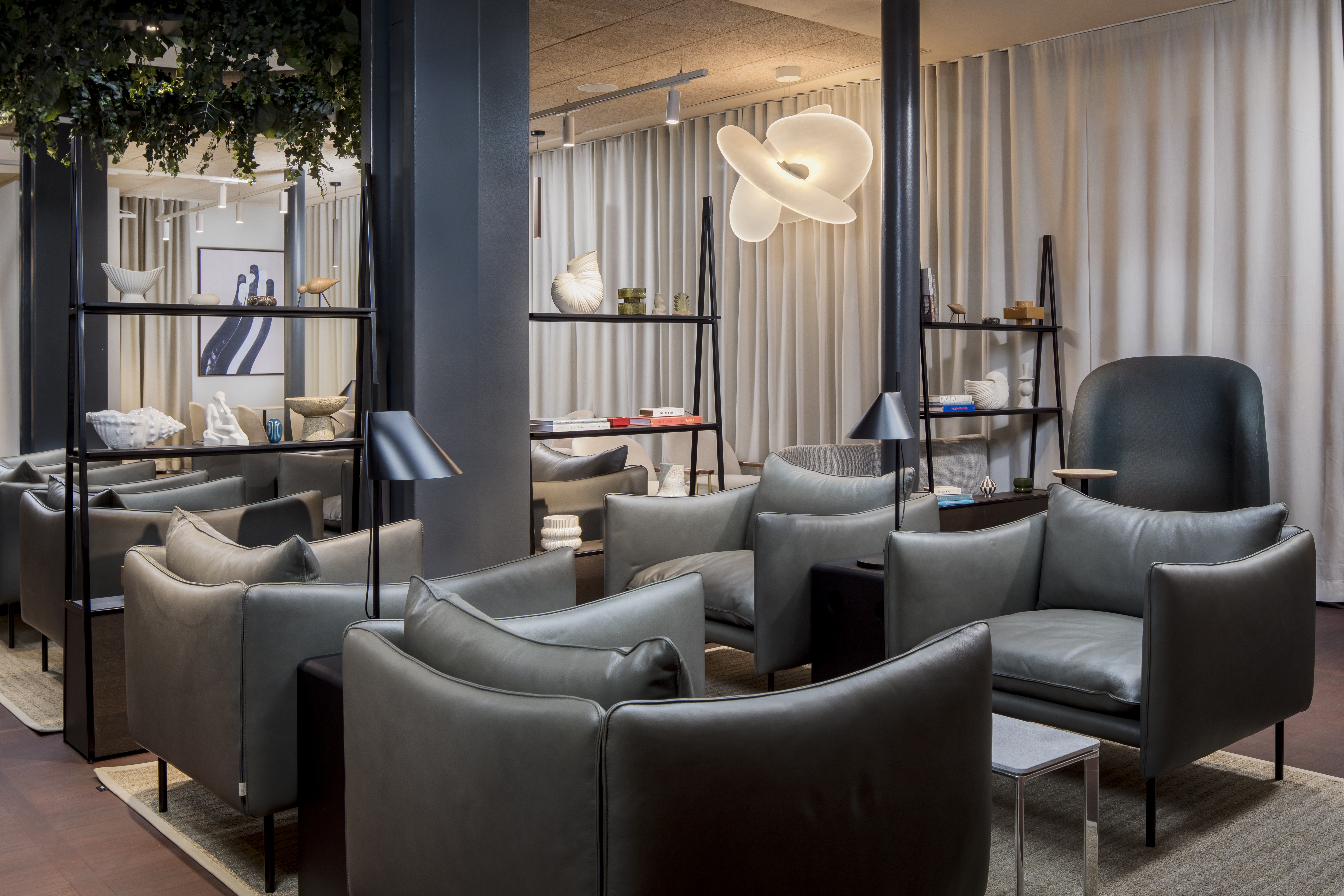 Premium sofa seating in Copenhagen Suite Aspire Lounge