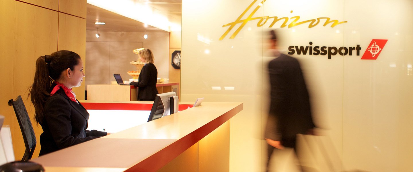 Reception desk at Geneva Horizon Lounge