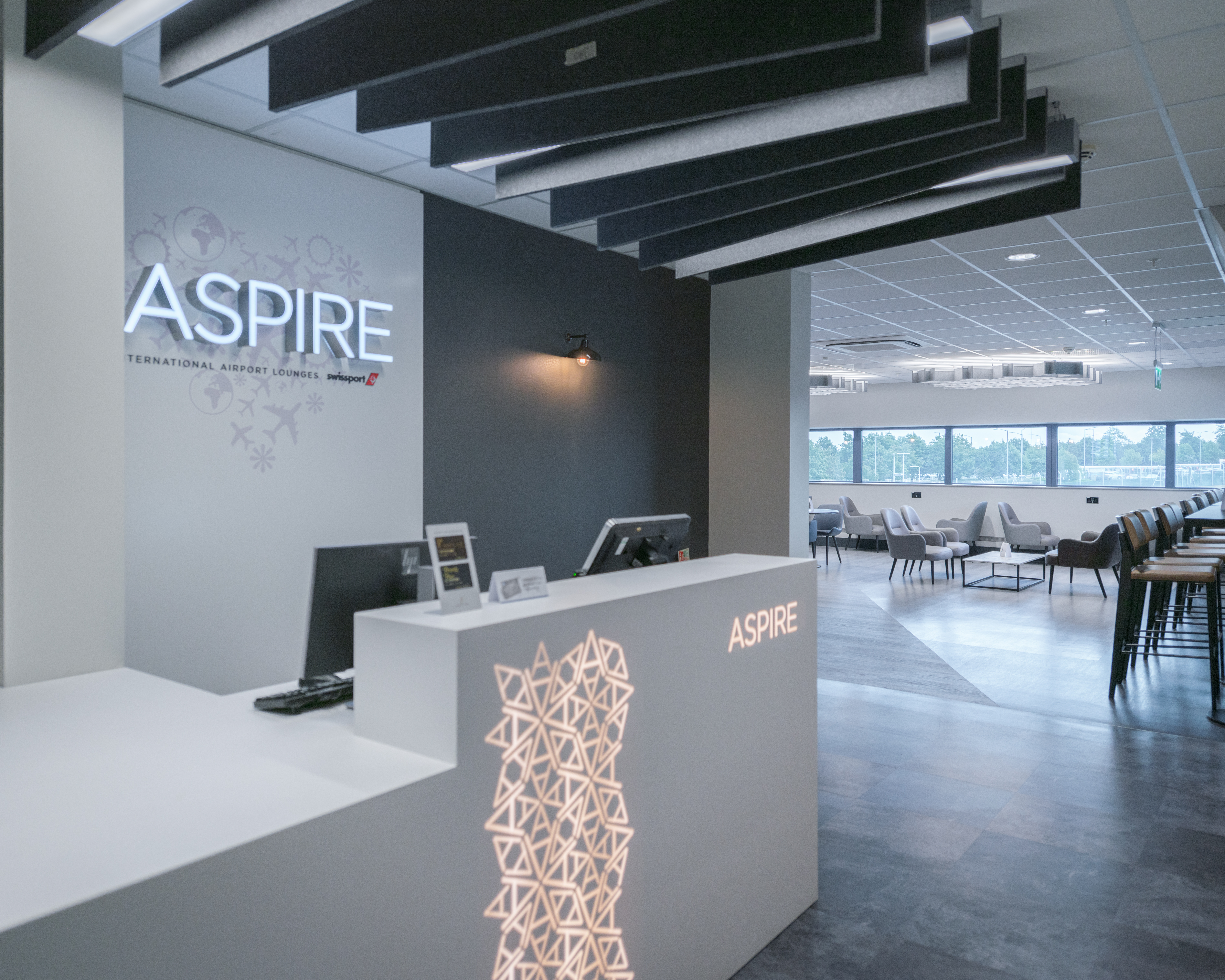 Reception desk at Birmingham South Aspire Lounge.